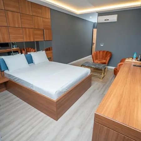 Hotel Center