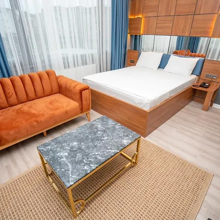 Hotel Center *