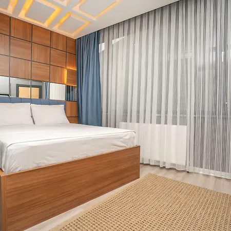 Hotel Center *